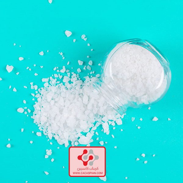 20230825113958 [fpdl in] sea salt coming out small jar 176474 1634 full